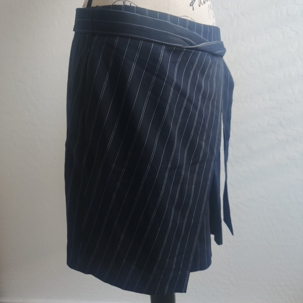 🆕 Banana Republic Navy Blue pinstriped envelope business casual midi skirt_4 - Picture 4 of 7